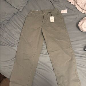 “Paper bag” style pants